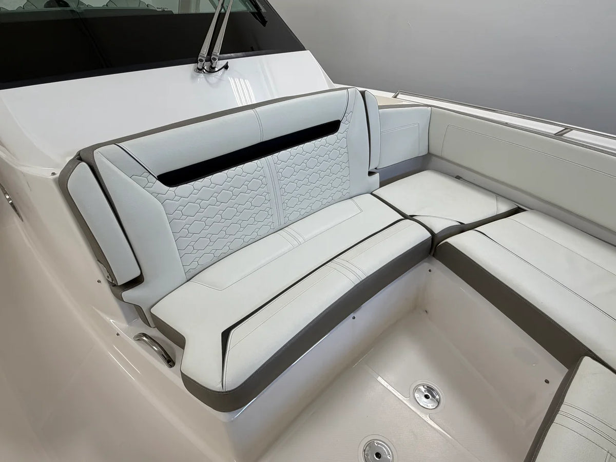 2023 Tiara Yachts 34 LS 34.0 feet, Marblehead, OH #20