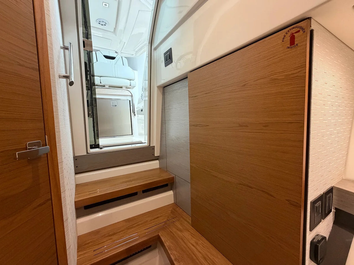 2023 Tiara Yachts 34 LS 34.0 feet, Marblehead, OH #39