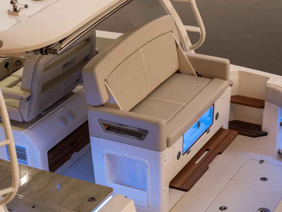2027 Boston Whaler 380 Realm 38.0 feet, Inuvik, Northwest Territories #58