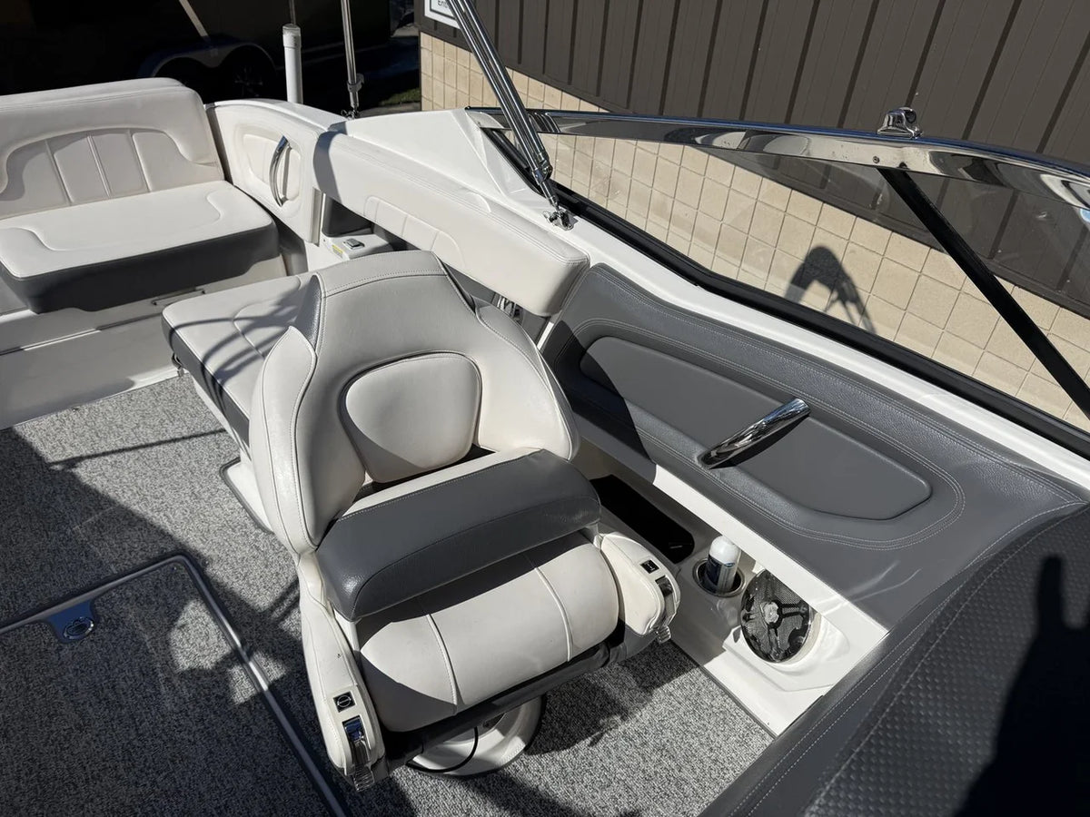 2015 Chaparral 257 SSX 25.0 feet, Grand Haven, MI #19