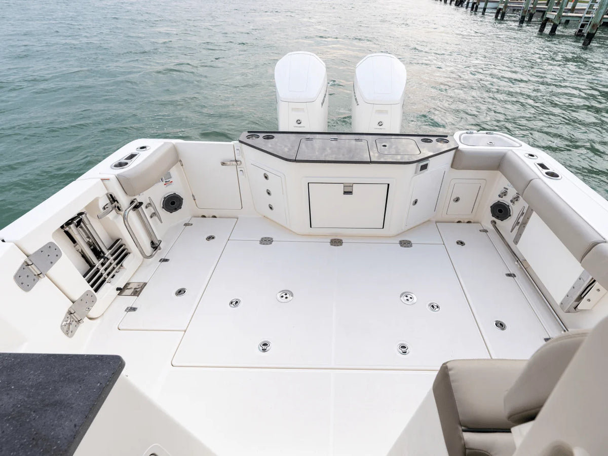 2027 Boston Whaler 365 Conquest 36.0 feet, Inuvik, Northwest Territories #61