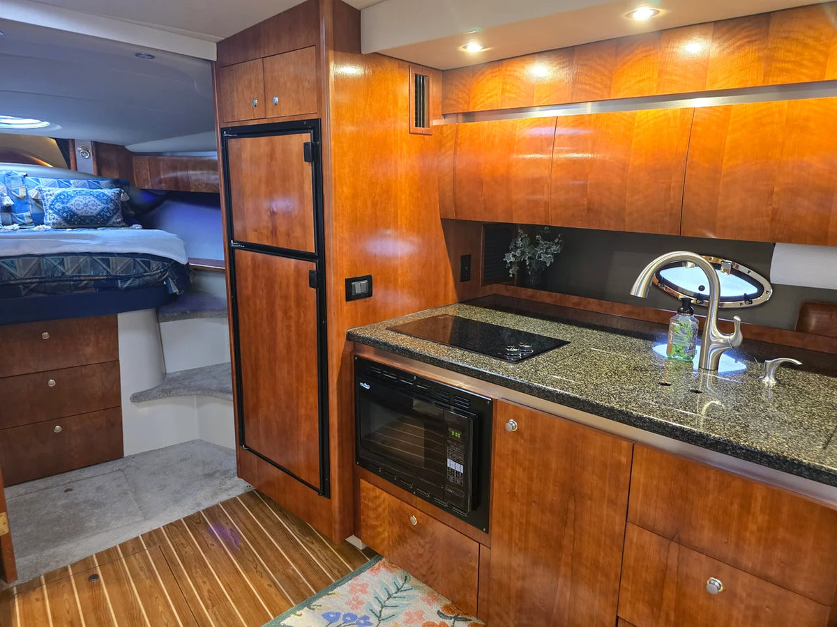 2005 Cruisers Yachts 420 EXPRESS 42.0 feet, Sturgeon Bay, WI #37