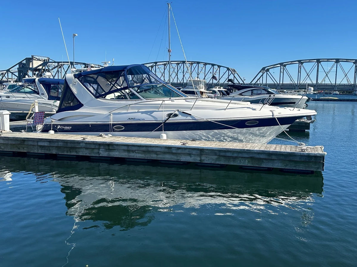 2005 Cruisers Yachts 320 EXPRESS 35.0 feet, Sturgeon Bay, WI #11