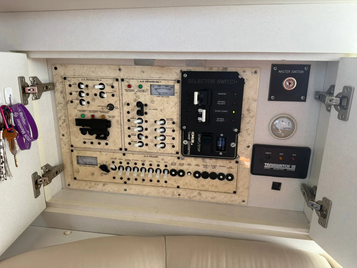 1998 Cruisers Yachts 3585 FLYBRIDGE 39.0 feet, Grand Haven, MI #26