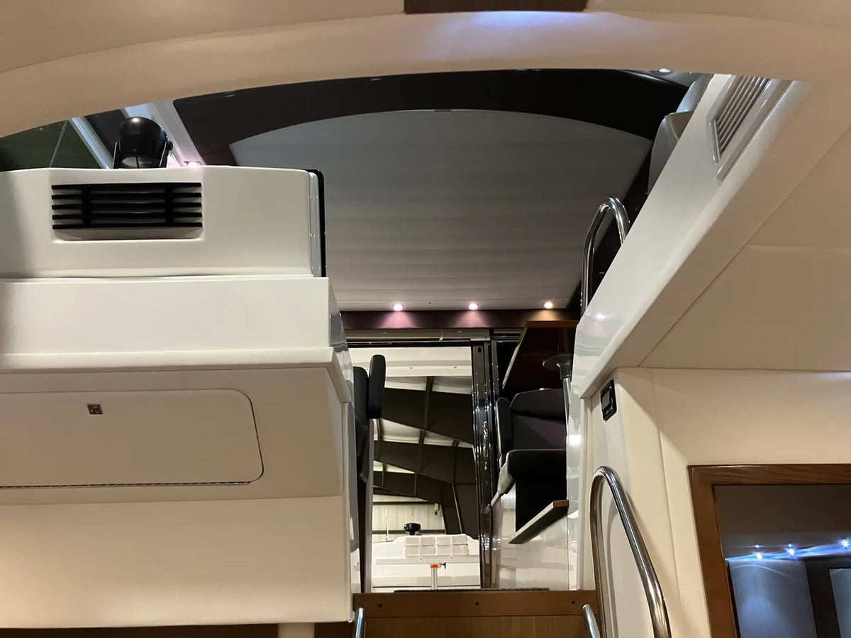 2016 Cruisers Yachts 48 CANTIUS 48.0 feet, Sturgeon Bay, WI #43