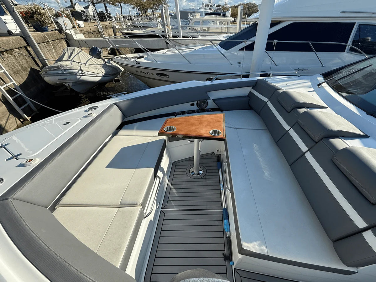 2020 Cruisers Yachts 38 GLS 38.0 feet, Grand Haven, MI #9
