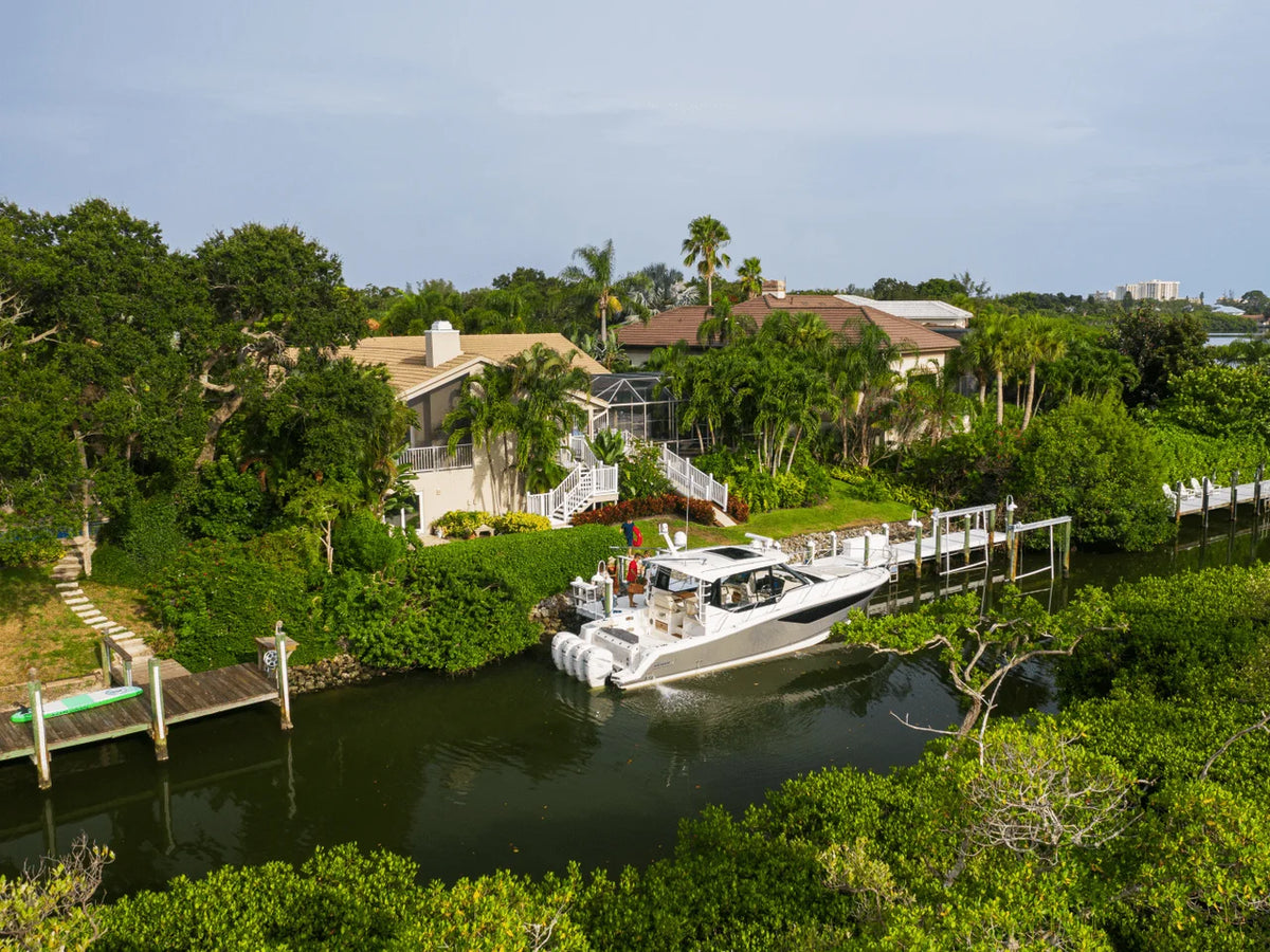 2027 Boston Whaler 405 Conquest 40.0 feet, Inuvik, Northwest Territories #13