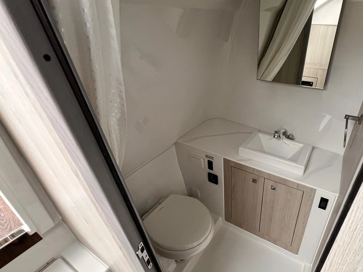 2026 Cruisers Yachts 38 VTR EC 38.0 feet, Sturgeon Bay, WI #23