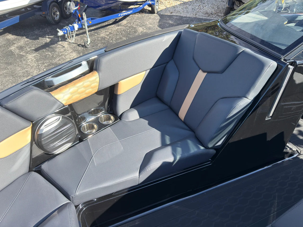 2027 Mastercraft XT23 23.0 feet, Pewaukee, WI #60