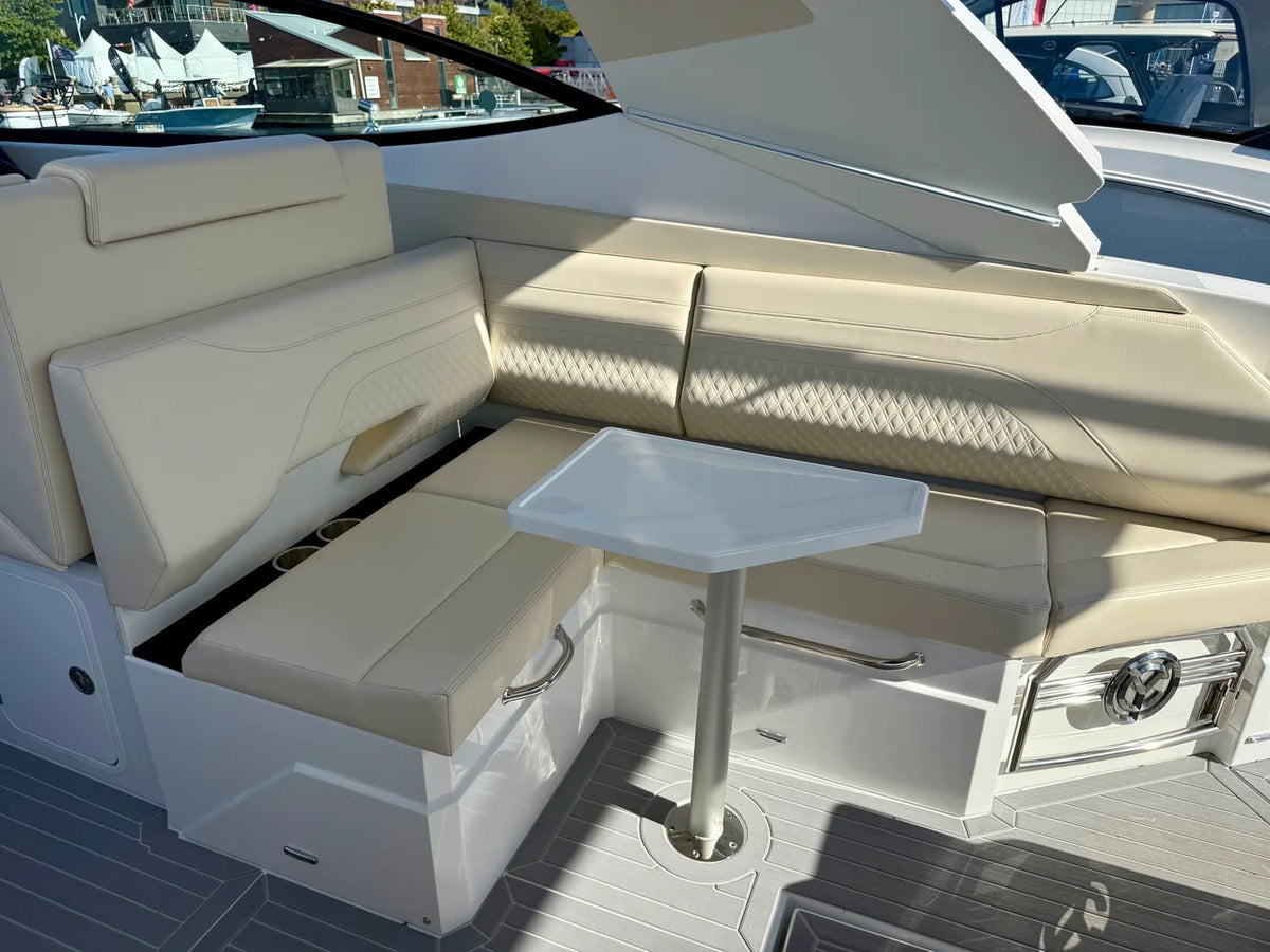 2027 Cruisers Yachts 38 GLS Outboard 38.0 feet, Harrison Township, MI #16