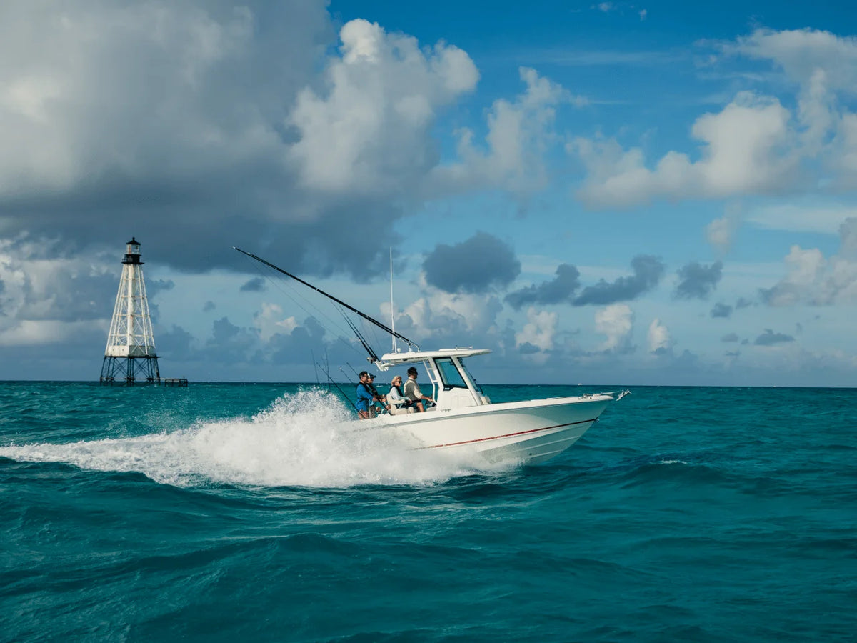 2027 Boston Whaler 250 Outrage 25.0 feet, Inuvik, Northwest Territories #2
