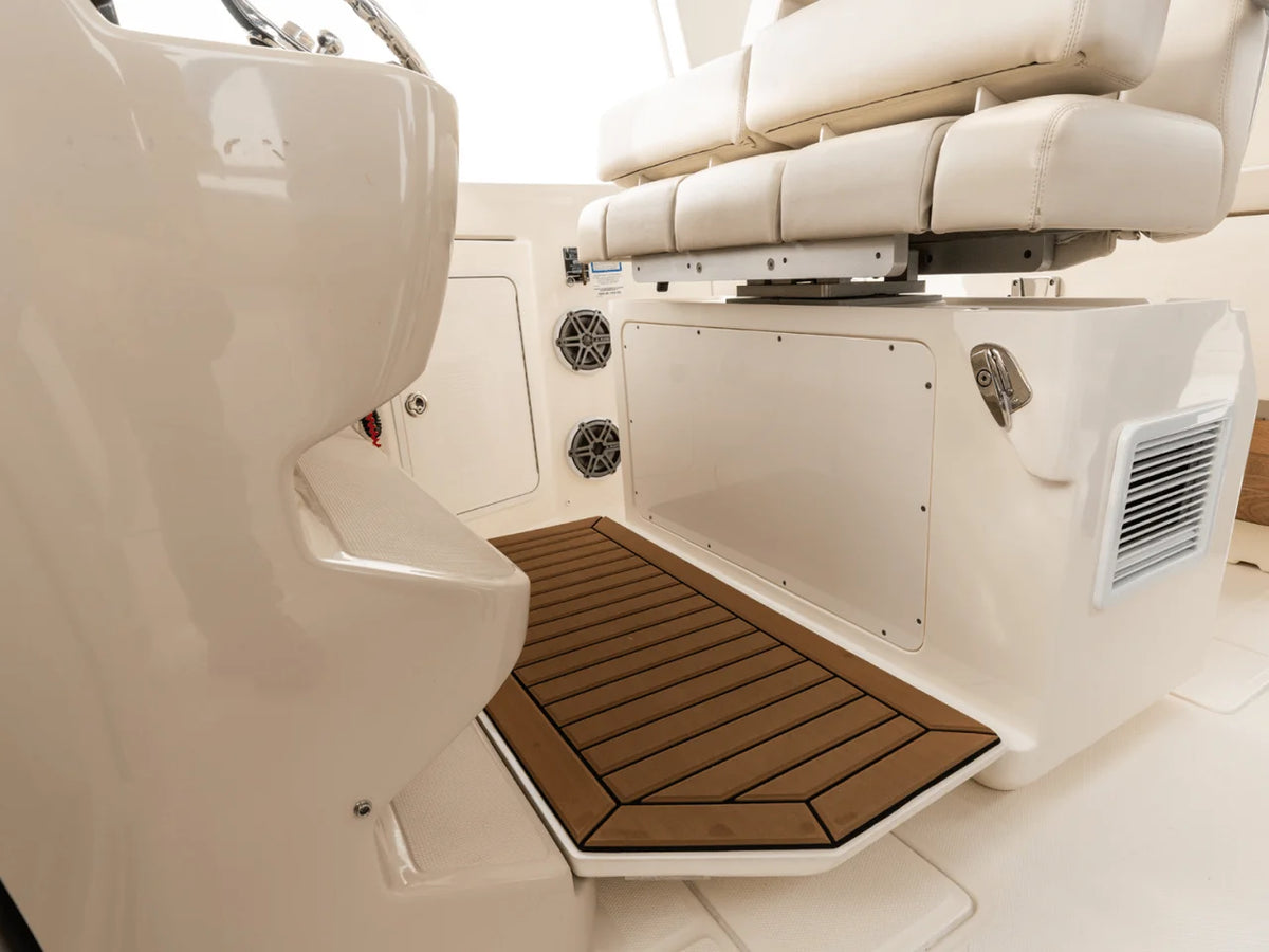 2027 Boston Whaler 380 Realm 38.0 feet, Inuvik, Northwest Territories #102