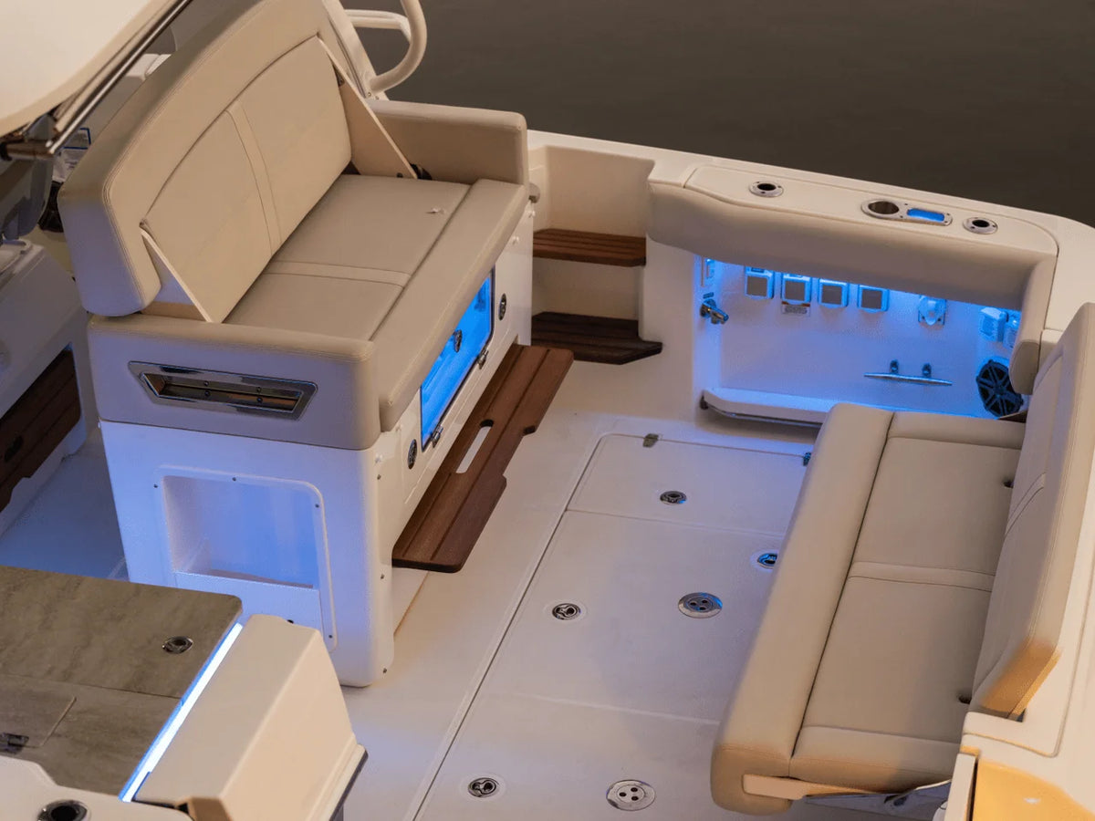 2027 Boston Whaler 380 Realm 38.0 feet, Inuvik, Northwest Territories #64
