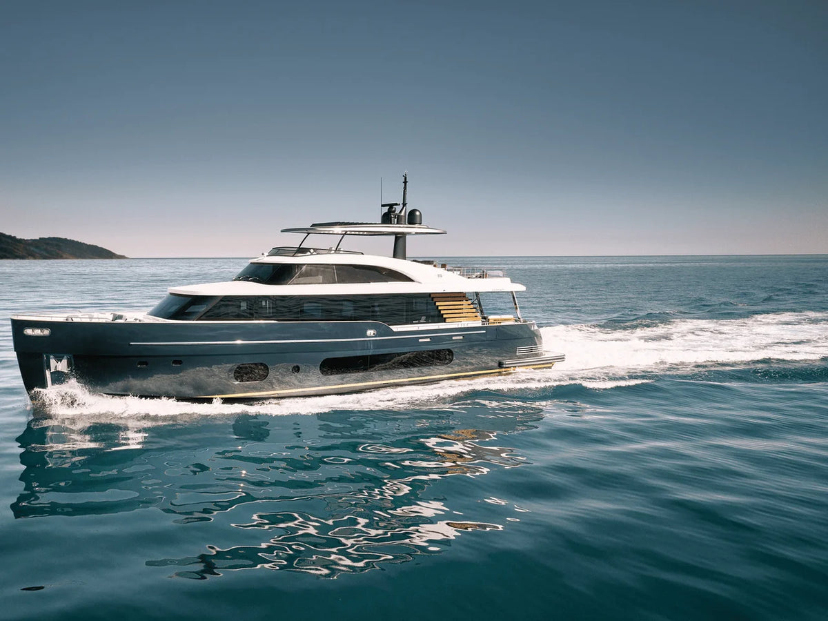 2027 Azimut Magellano 25M 83.0 feet, Inuvik, Northwest Territories #1