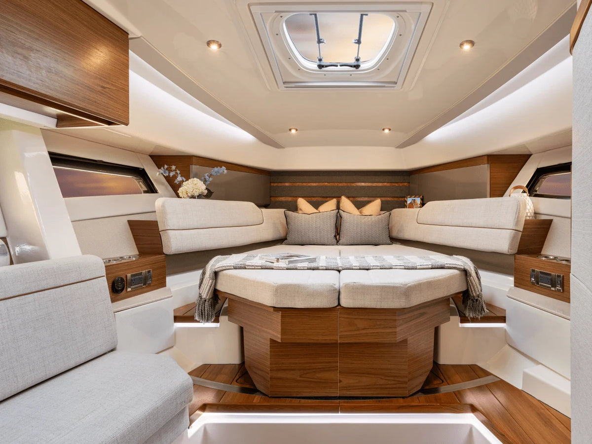 2027 Boston Whaler 365 Conquest 36.0 feet, Inuvik, Northwest Territories #97