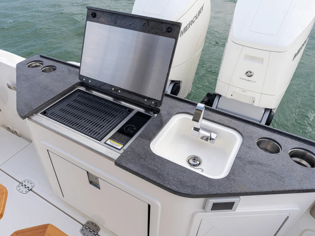 2027 Boston Whaler 365 Conquest 36.0 feet, Inuvik, Northwest Territories #64