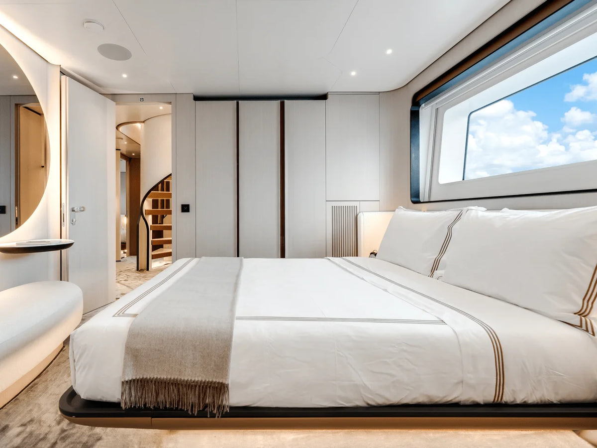 2027 Azimut Grande 36M 115.0 feet, Inuvik, Northwest Territories #17