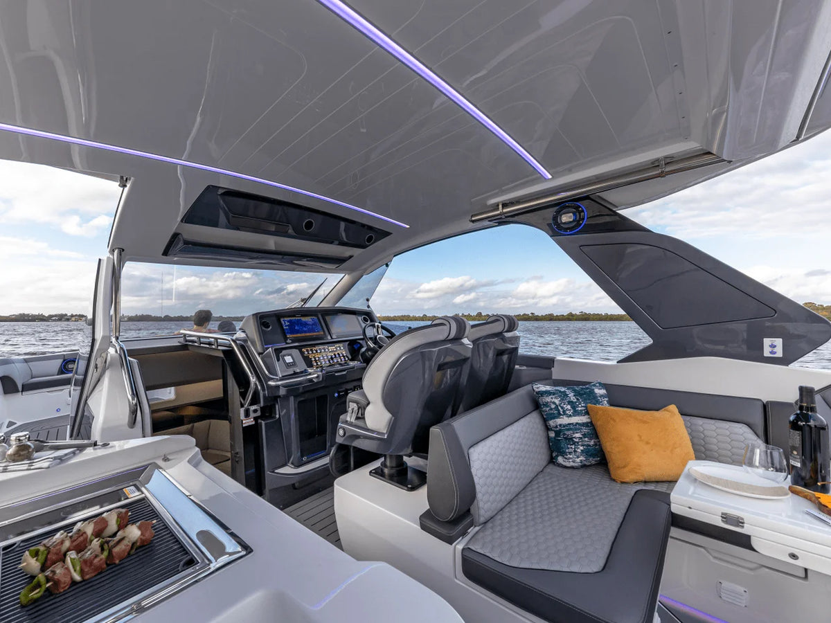 2027 Galeon 335 GTO 33.0 feet, Inuvik, Northwest Territories #110