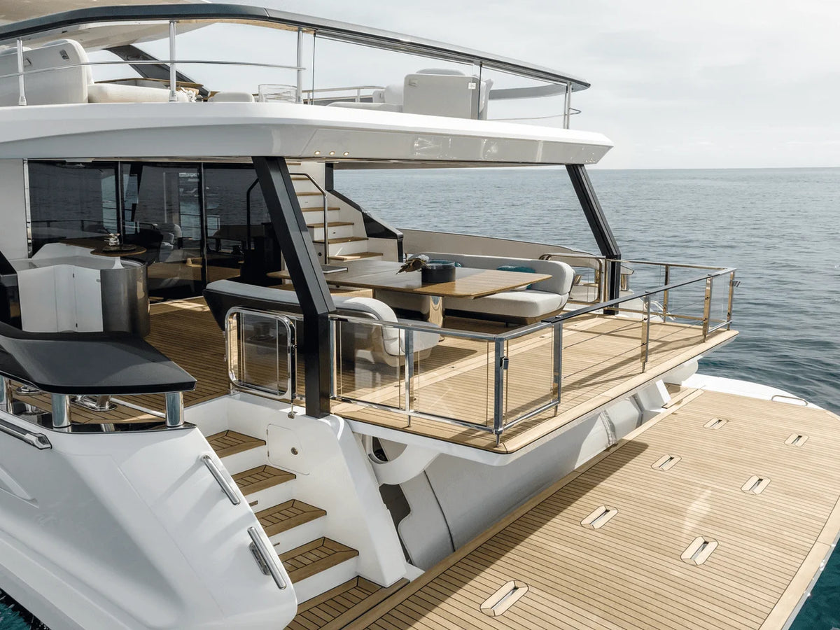 2027 Azimut Grande 26M 85.0 feet, Inuvik, Northwest Territories #16