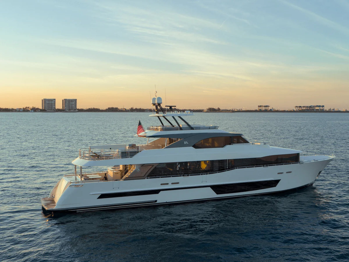 2027 Ocean Alexander 37L 116.0 feet, Inuvik, Northwest Territories #8