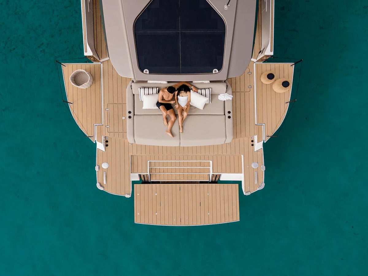 2027 Azimut Seadeck 6 56.583 feet, Inuvik, Northwest Territories #7