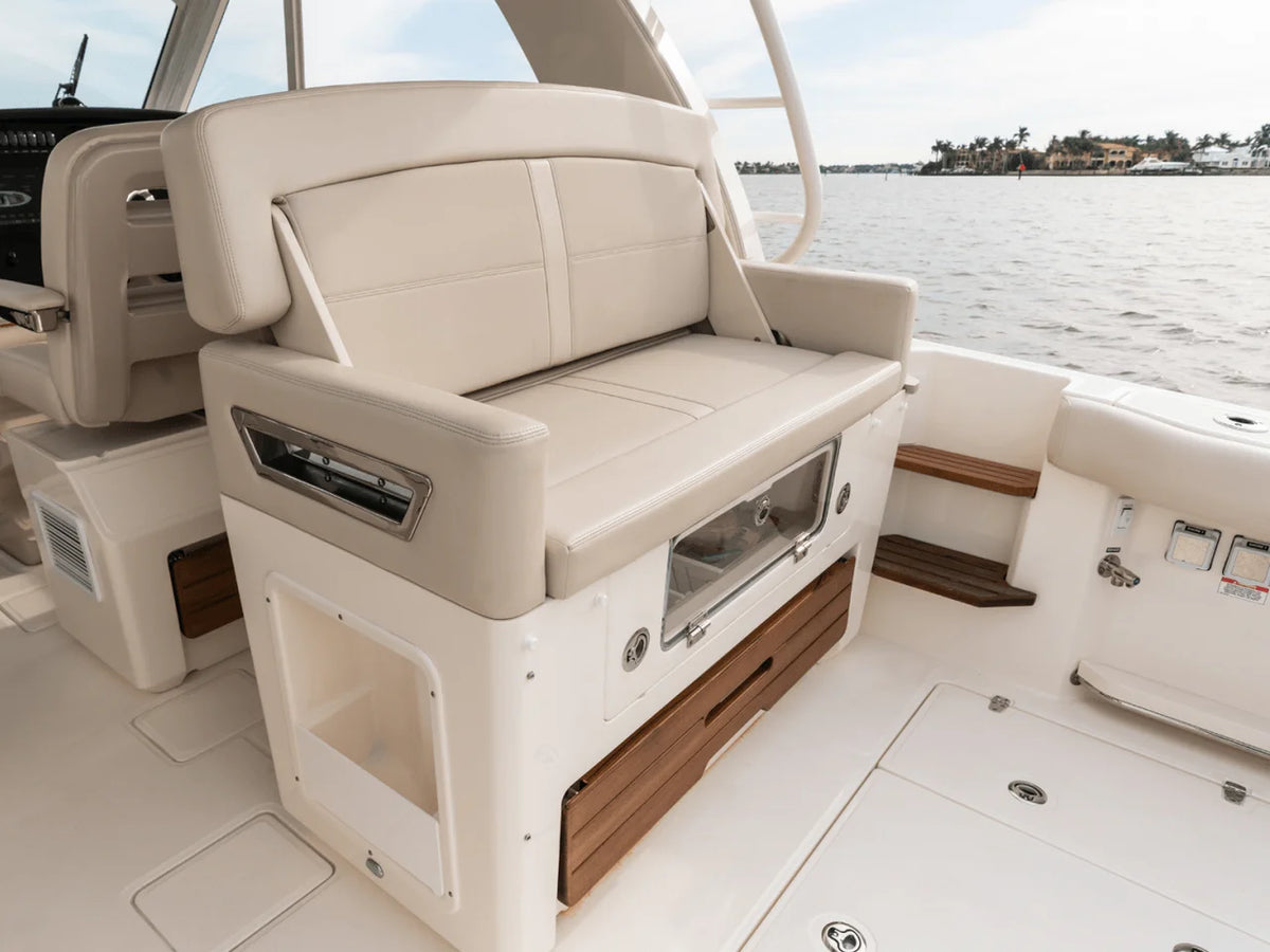 2027 Boston Whaler 380 Realm 38.0 feet, Inuvik, Northwest Territories #96