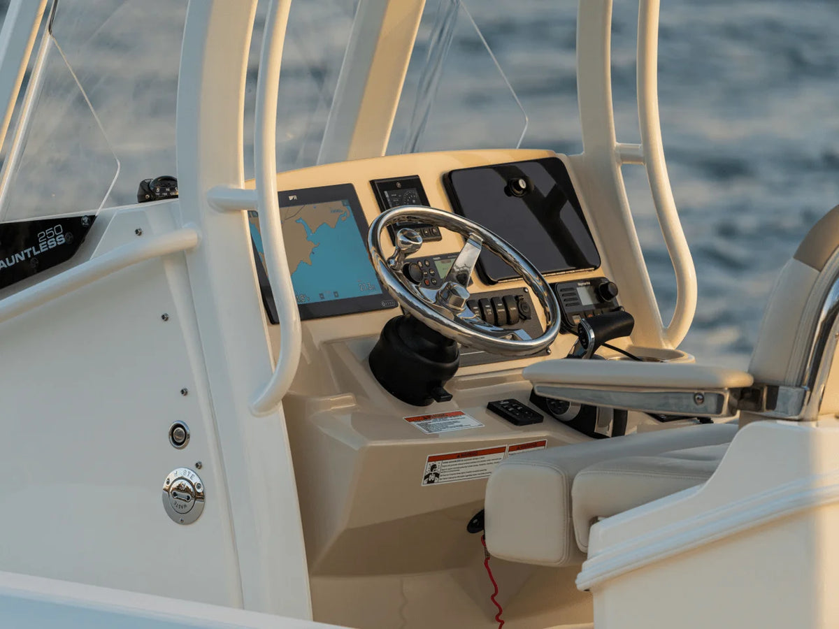 2027 Boston Whaler 250 Dauntless 25.0 feet, Inuvik, Northwest Territories #52