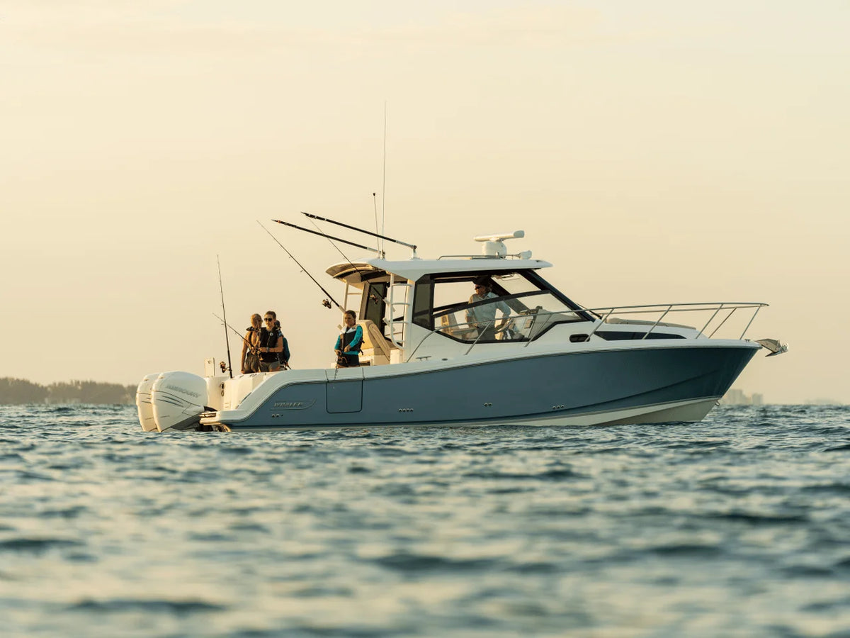 2027 Boston Whaler 325 Conquest 32.0 feet, Inuvik, Northwest Territories #17