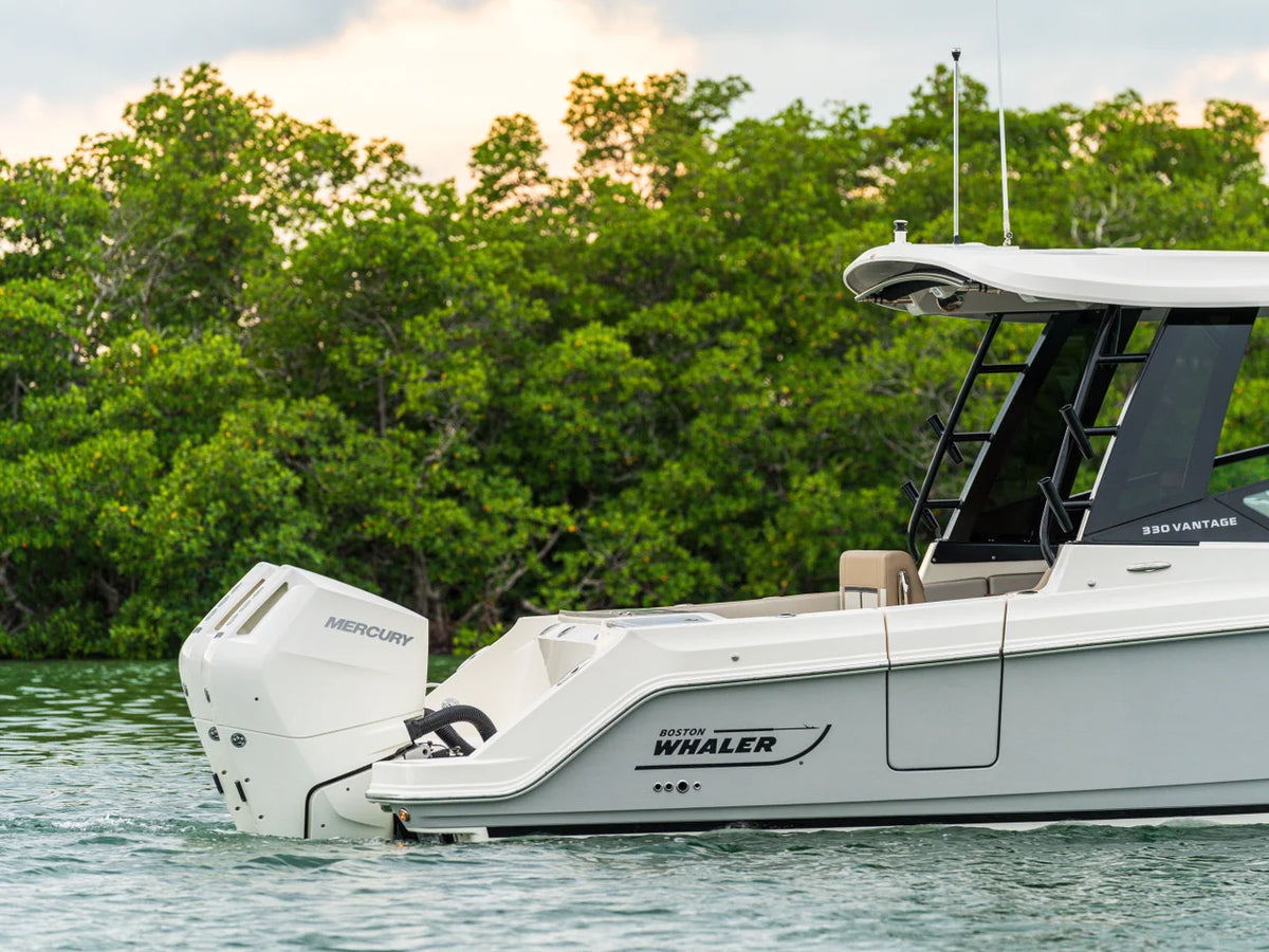 2027 Boston Whaler 330 Vantage 33.0 feet, Inuvik, Northwest Territories #8
