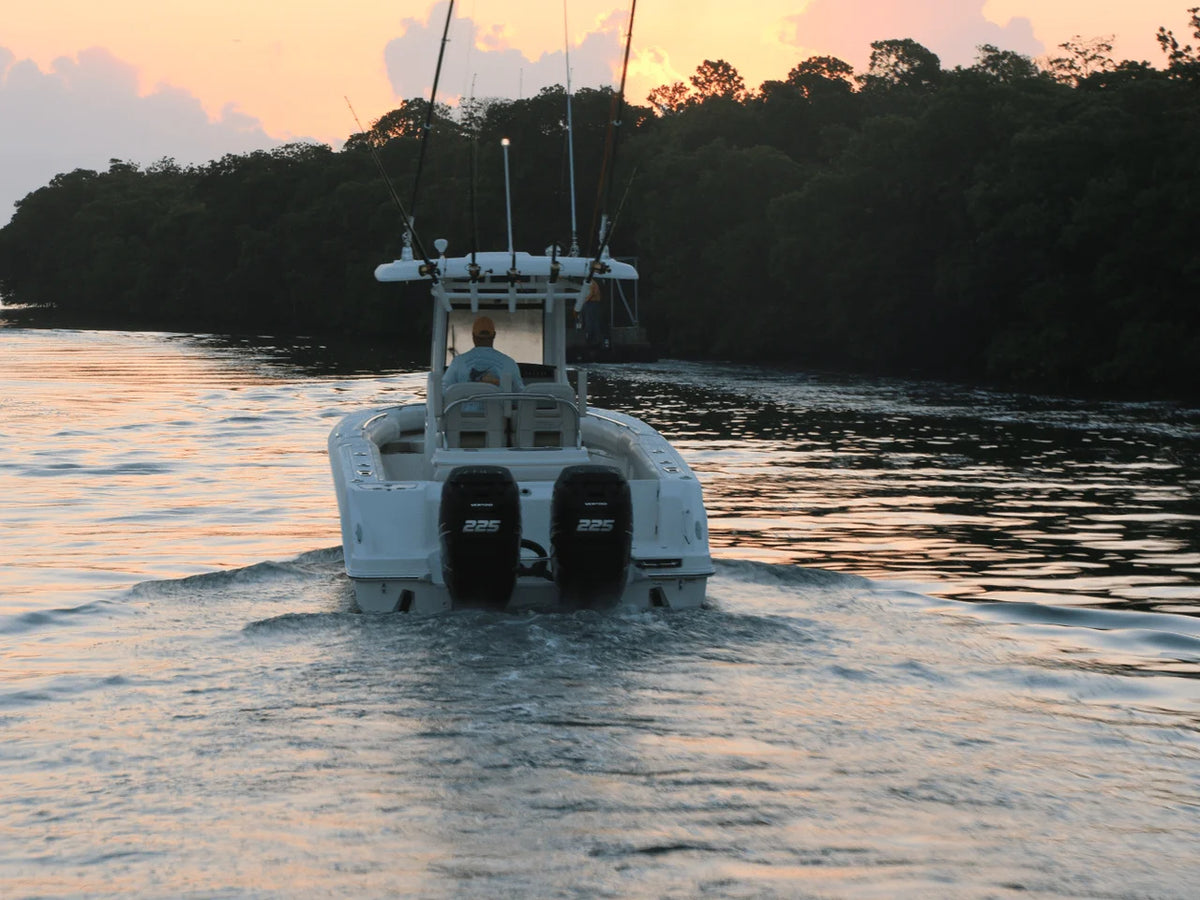 2027 Boston Whaler 250 Outrage 25.0 feet, Inuvik, Northwest Territories #15