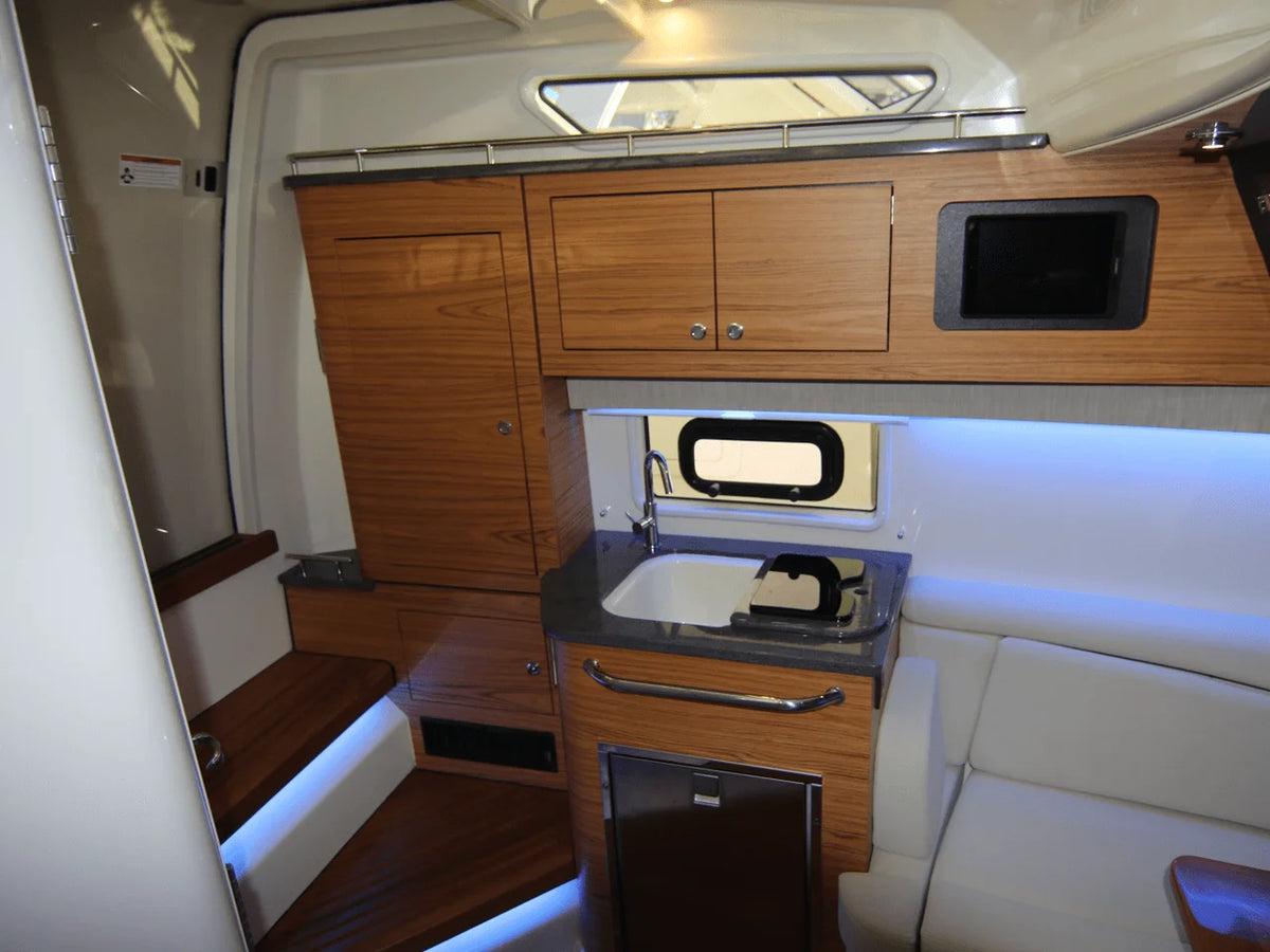 2027 Boston Whaler 380 Realm 38.0 feet, Inuvik, Northwest Territories #128