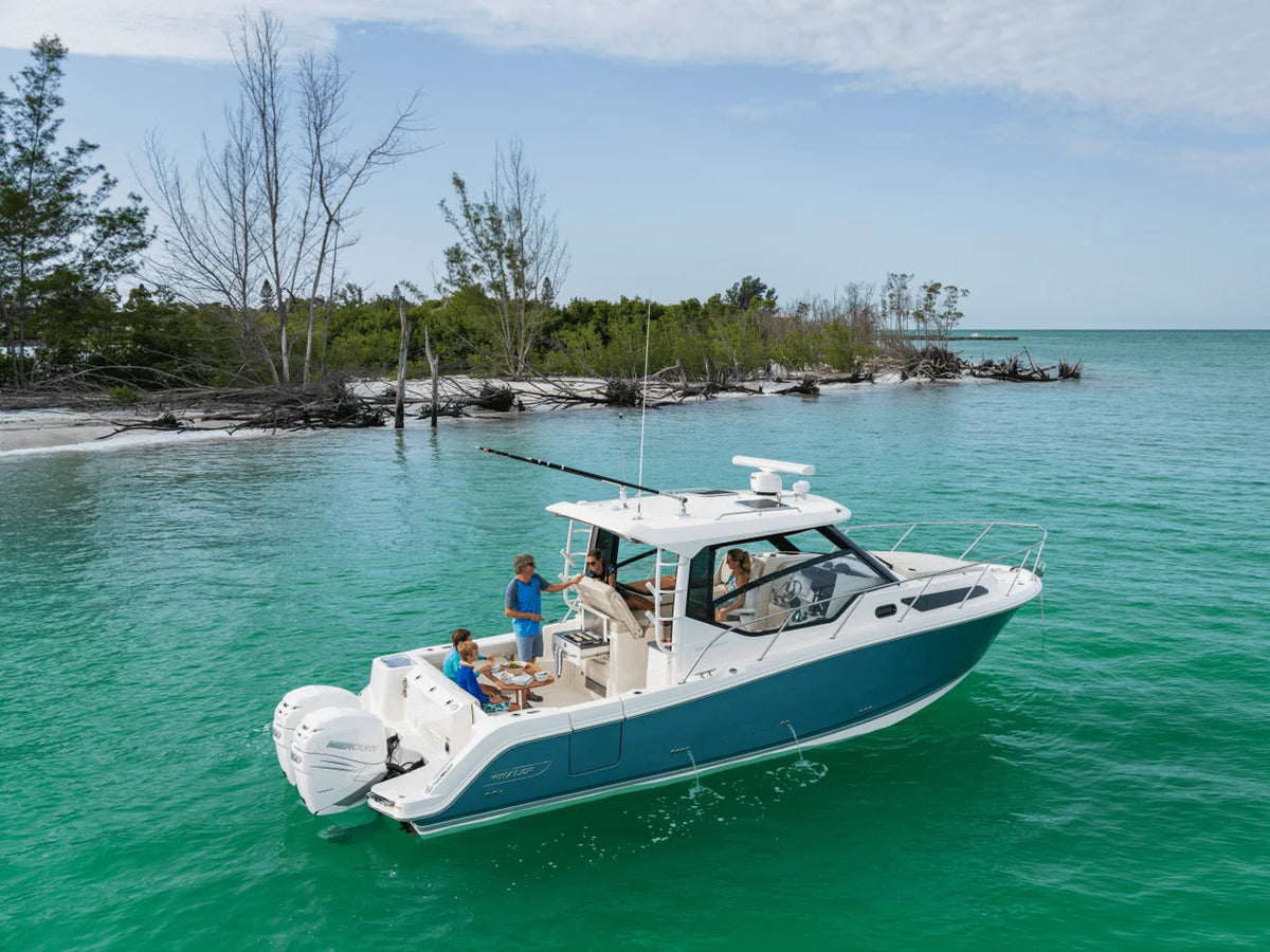 2027 Boston Whaler 325 Conquest 32.0 feet, Inuvik, Northwest Territories #4