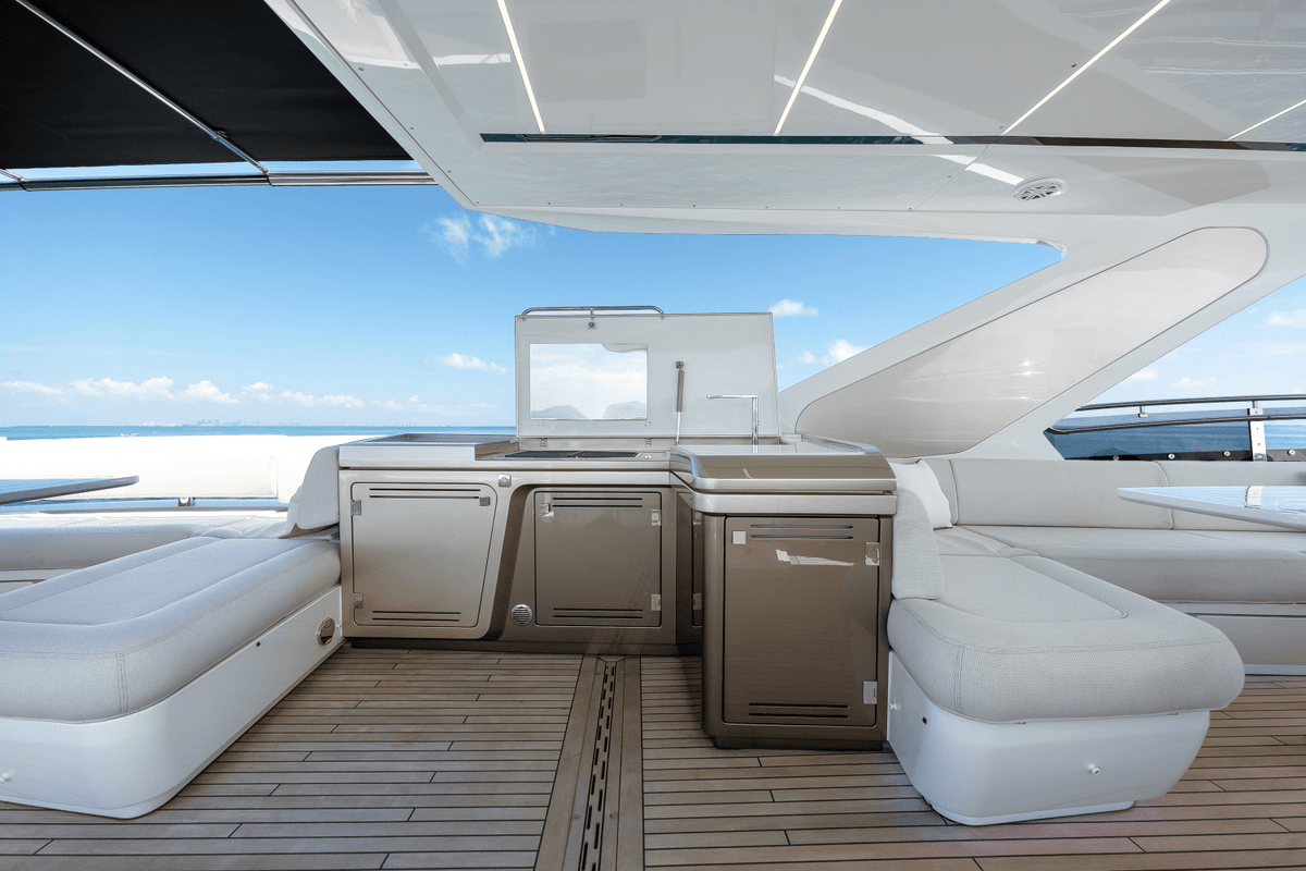 2027 Galeon 800 FLY 83.0 feet, Inuvik, Northwest Territories #19