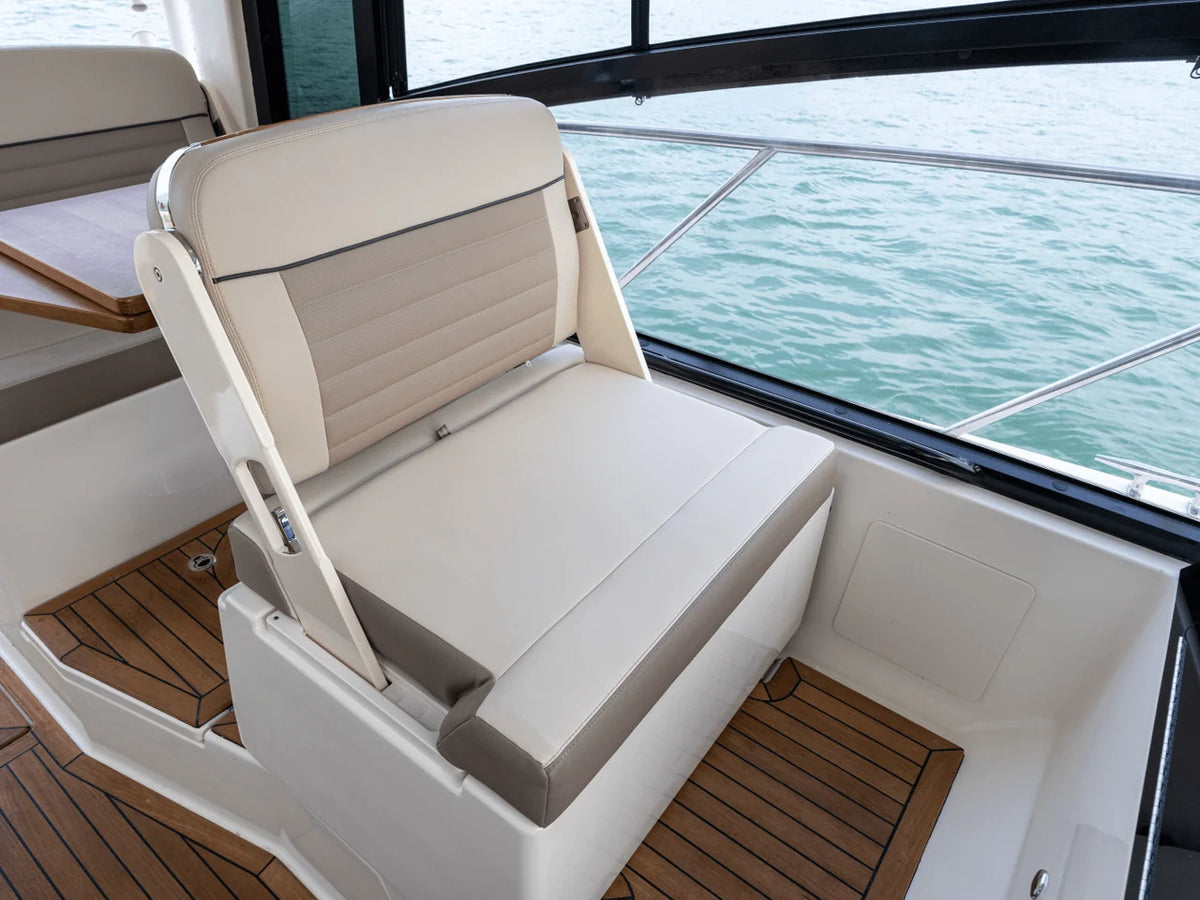 2027 Boston Whaler 365 Conquest 36.0 feet, Inuvik, Northwest Territories #78