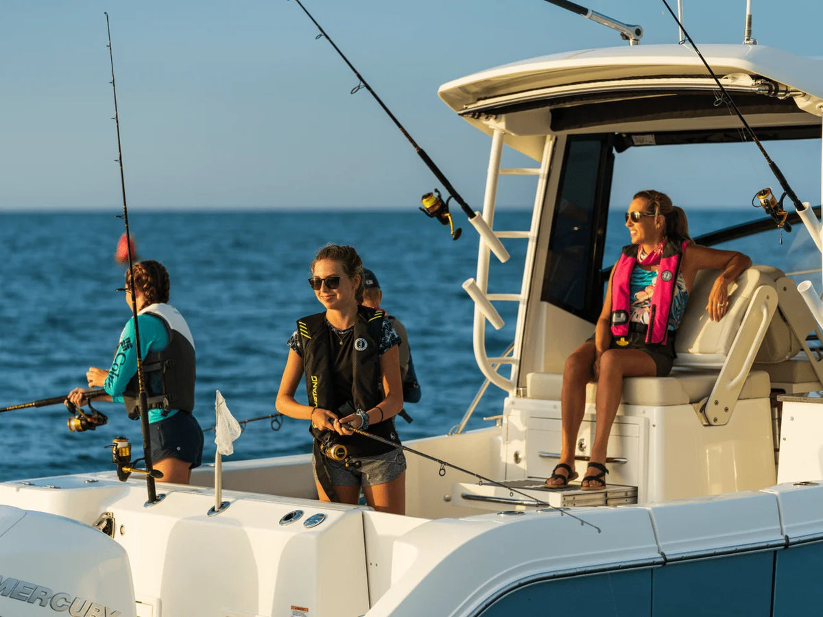 2027 Boston Whaler 325 Conquest 32.0 feet, Inuvik, Northwest Territories #24