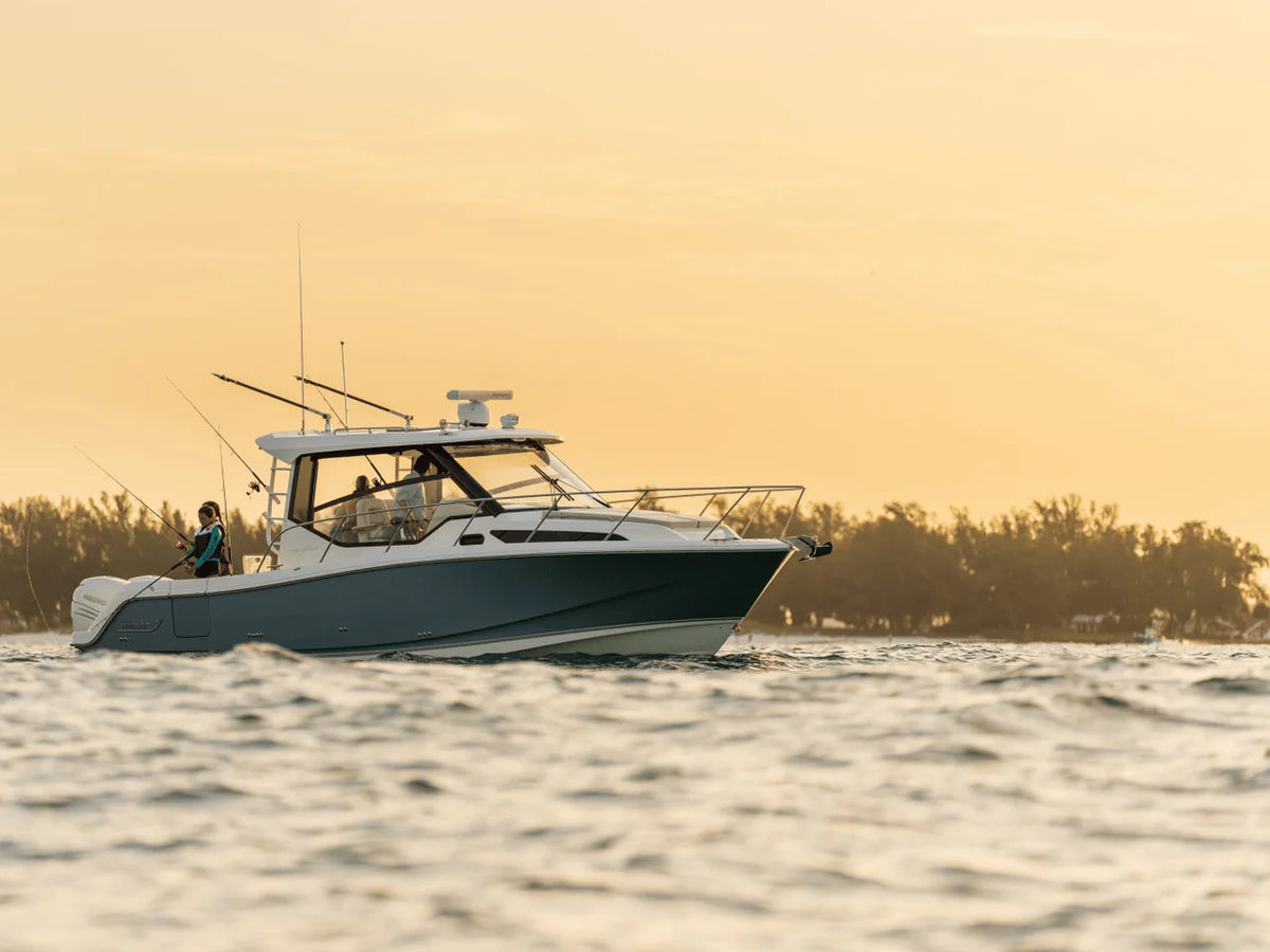 2027 Boston Whaler 325 Conquest 32.0 feet, Inuvik, Northwest Territories #18