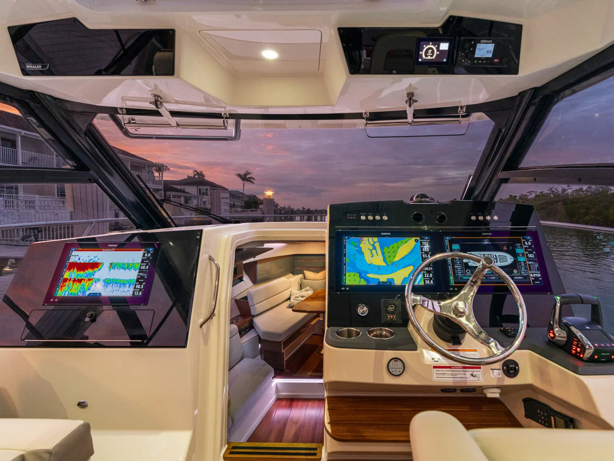 2027 Boston Whaler 365 Conquest 36.0 feet, Inuvik, Northwest Territories #23
