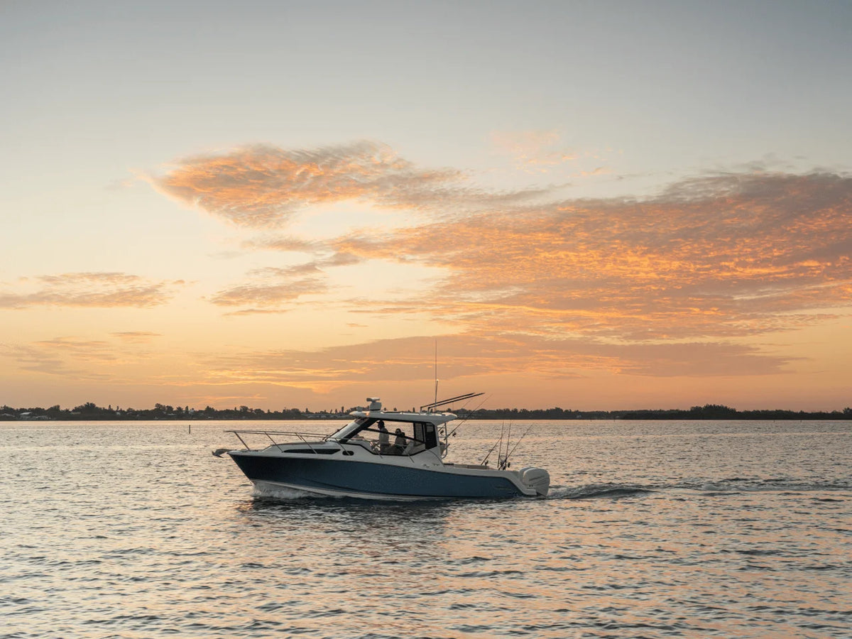 2027 Boston Whaler 325 Conquest 32.0 feet, Inuvik, Northwest Territories #7