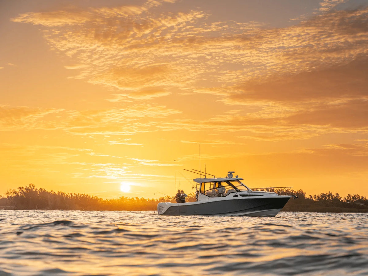 2027 Boston Whaler 325 Conquest 32.0 feet, Inuvik, Northwest Territories #11