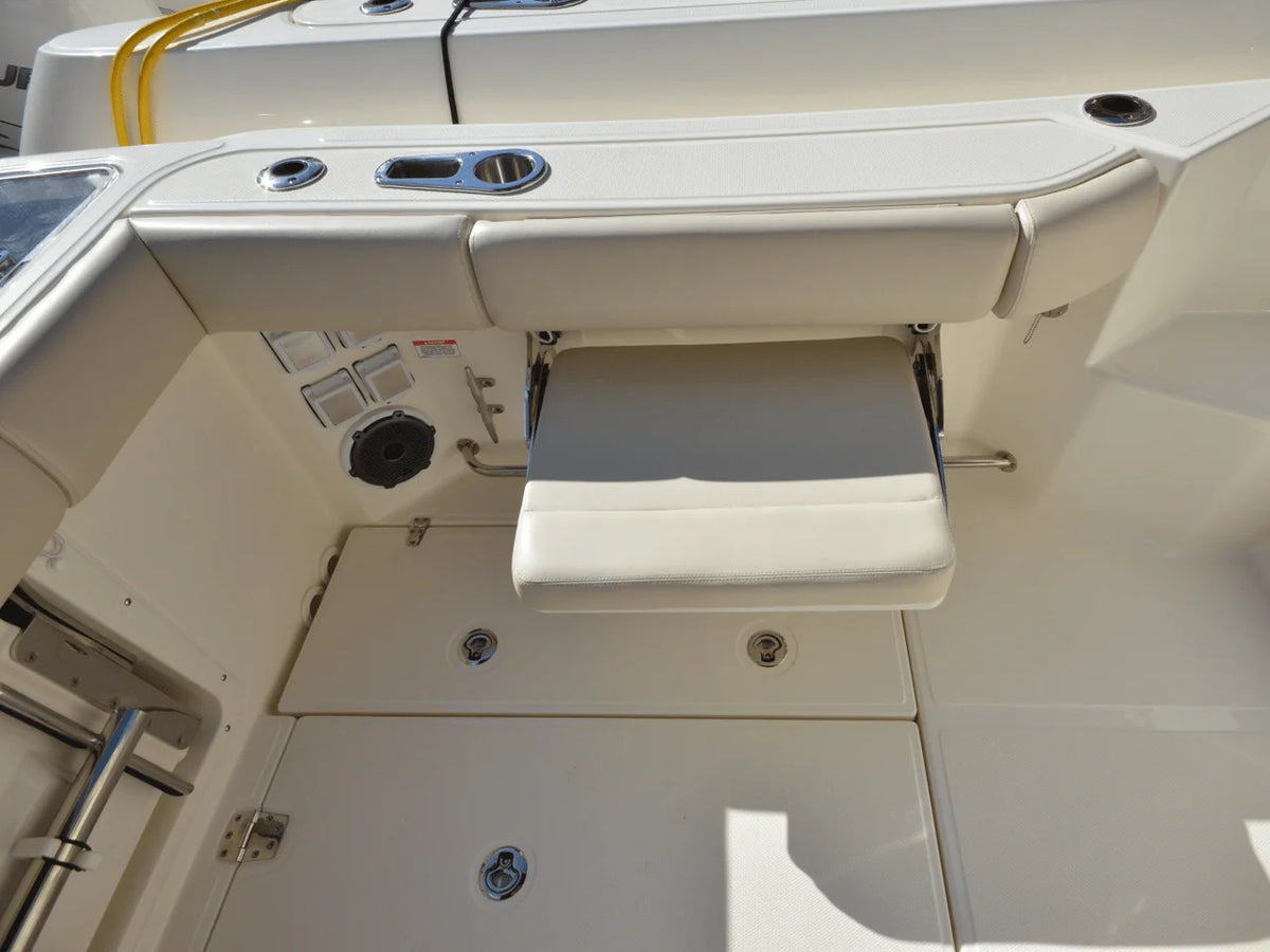 2027 Boston Whaler 325 Conquest 32.0 feet, Inuvik, Northwest Territories #49