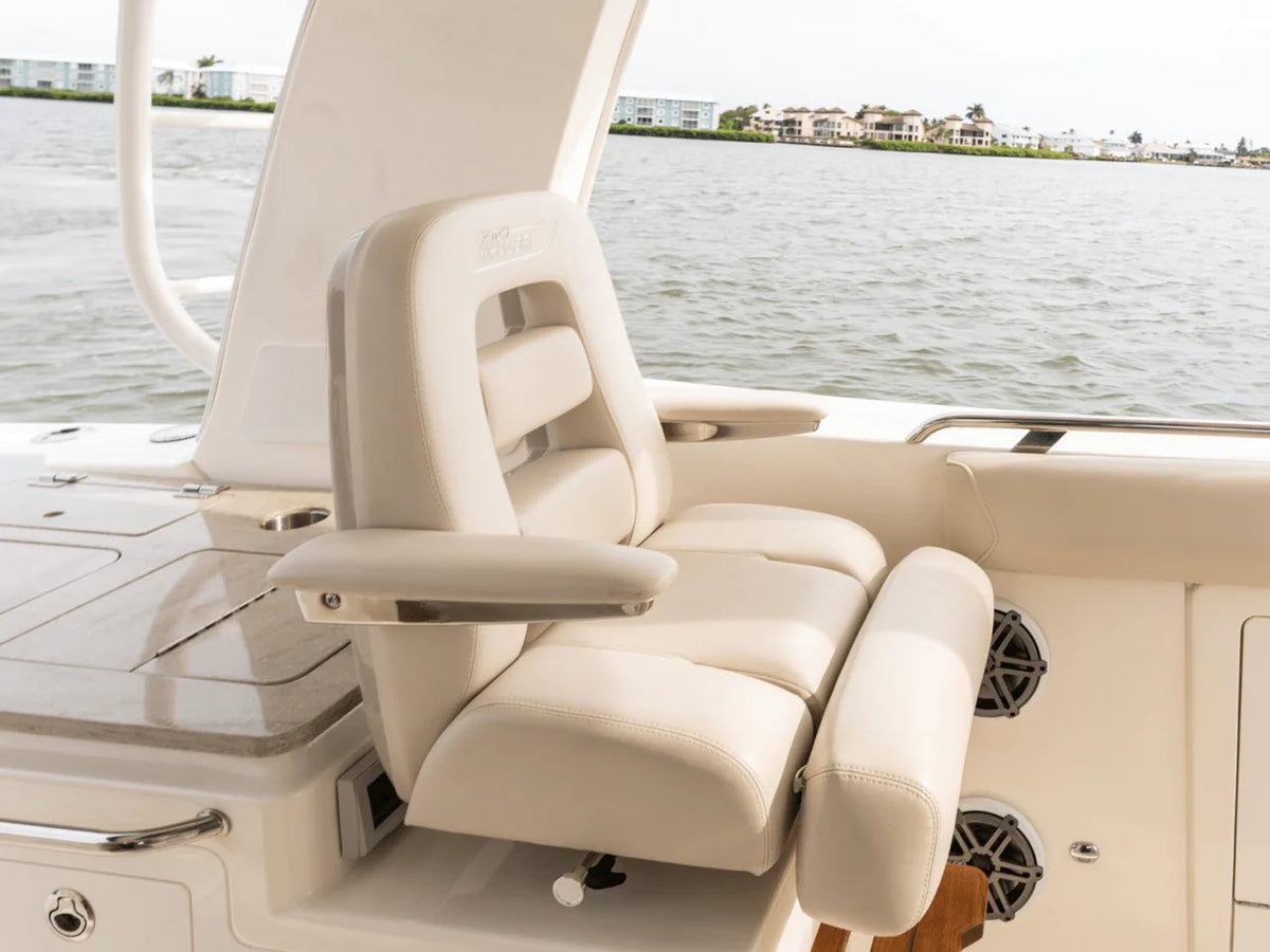 2027 Boston Whaler 380 Realm 38.0 feet, Inuvik, Northwest Territories #88