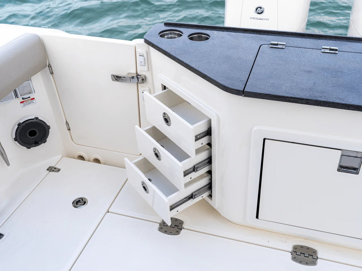 2027 Boston Whaler 365 Conquest 36.0 feet, Inuvik, Northwest Territories #54