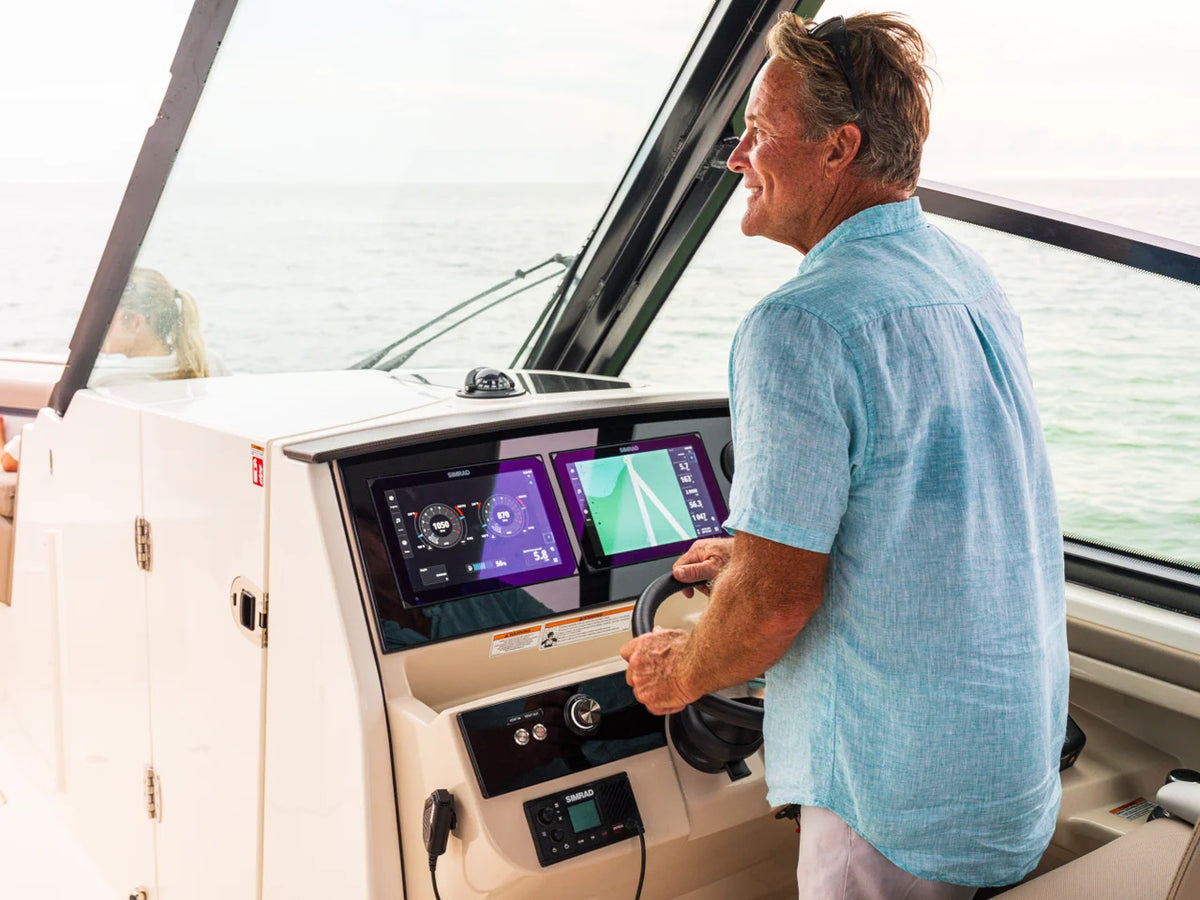 2027 Boston Whaler 330 Vantage 33.0 feet, Inuvik, Northwest Territories #21