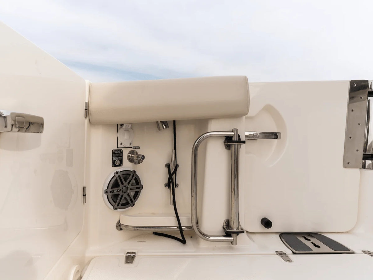 2027 Boston Whaler 380 Realm 38.0 feet, Inuvik, Northwest Territories #95