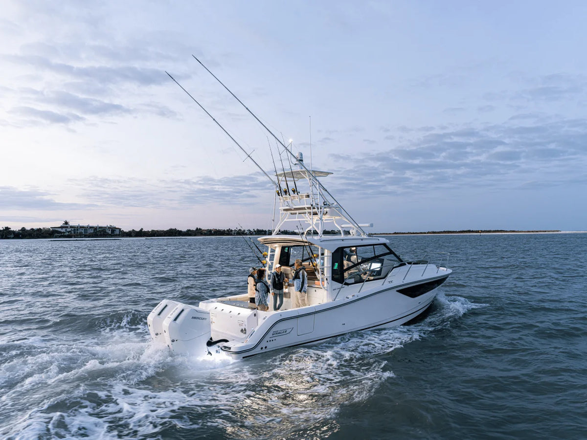 2027 Boston Whaler 365 Conquest 36.0 feet, Inuvik, Northwest Territories #11