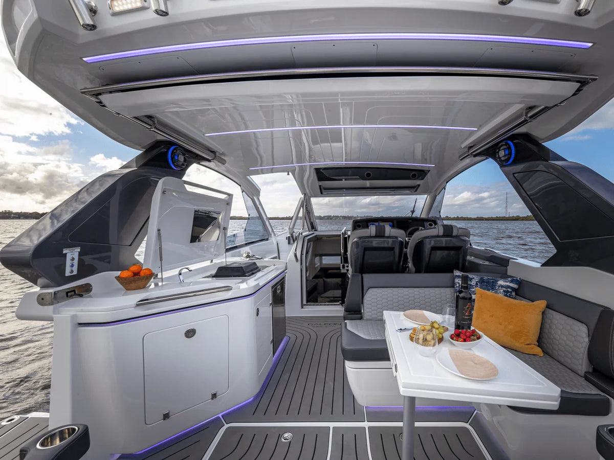 2027 Galeon 335 GTO 33.0 feet, Inuvik, Northwest Territories #107