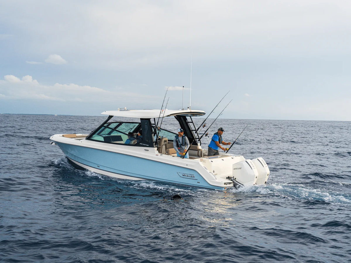 2027 Boston Whaler 330 Vantage 33.0 feet, Inuvik, Northwest Territories #3