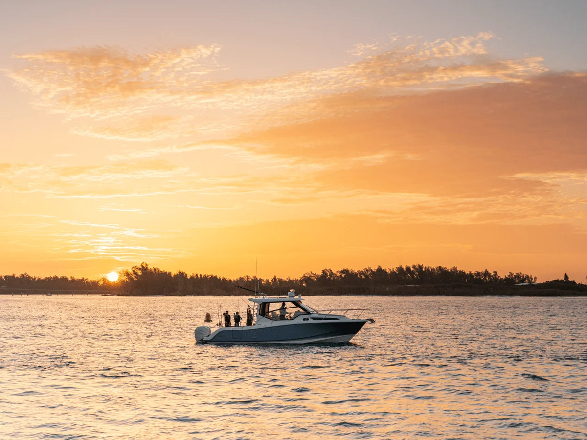 2027 Boston Whaler 325 Conquest 32.0 feet, Inuvik, Northwest Territories #13