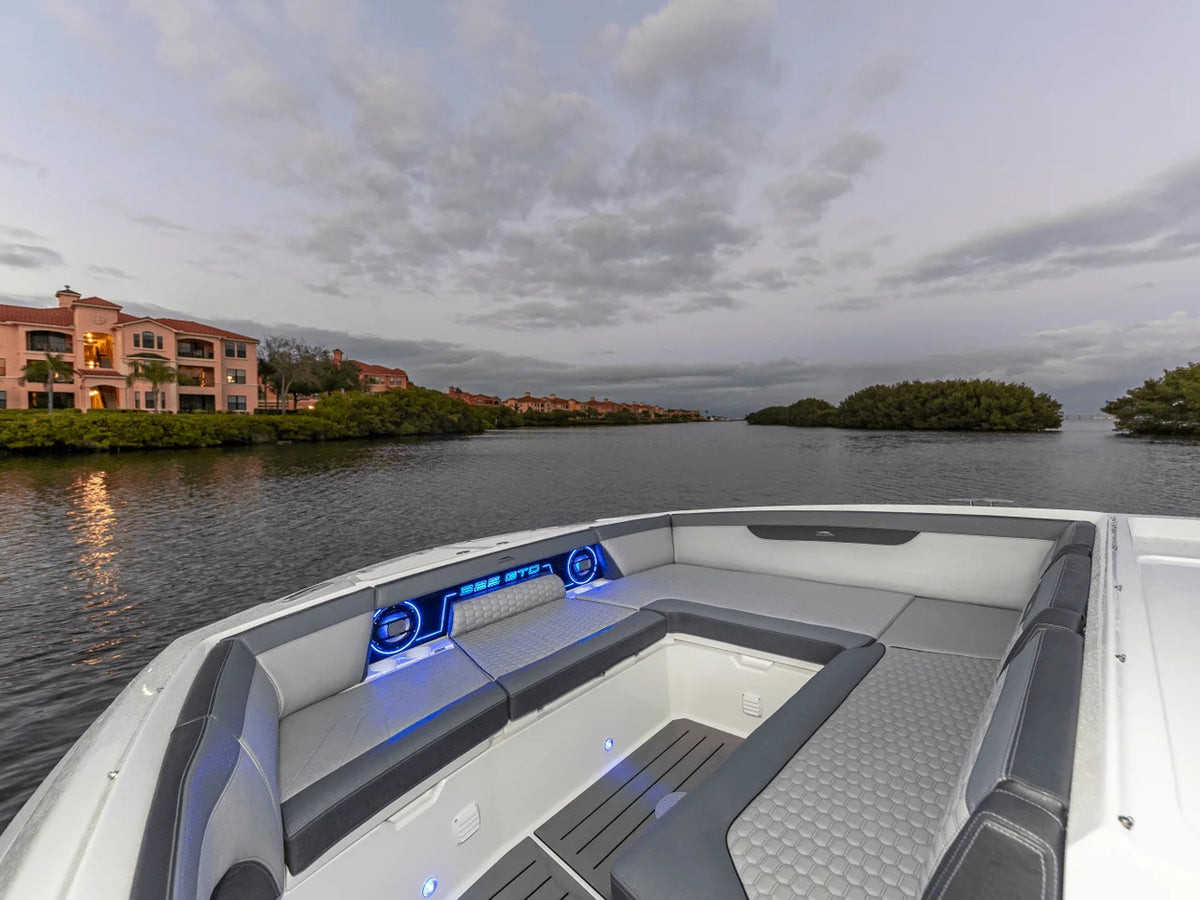 2027 Galeon 335 GTO 33.0 feet, Inuvik, Northwest Territories #104