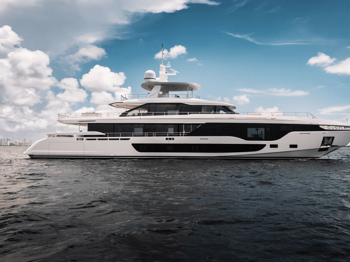 2027 Azimut Grande 36M 115.0 feet, Inuvik, Northwest Territories #4